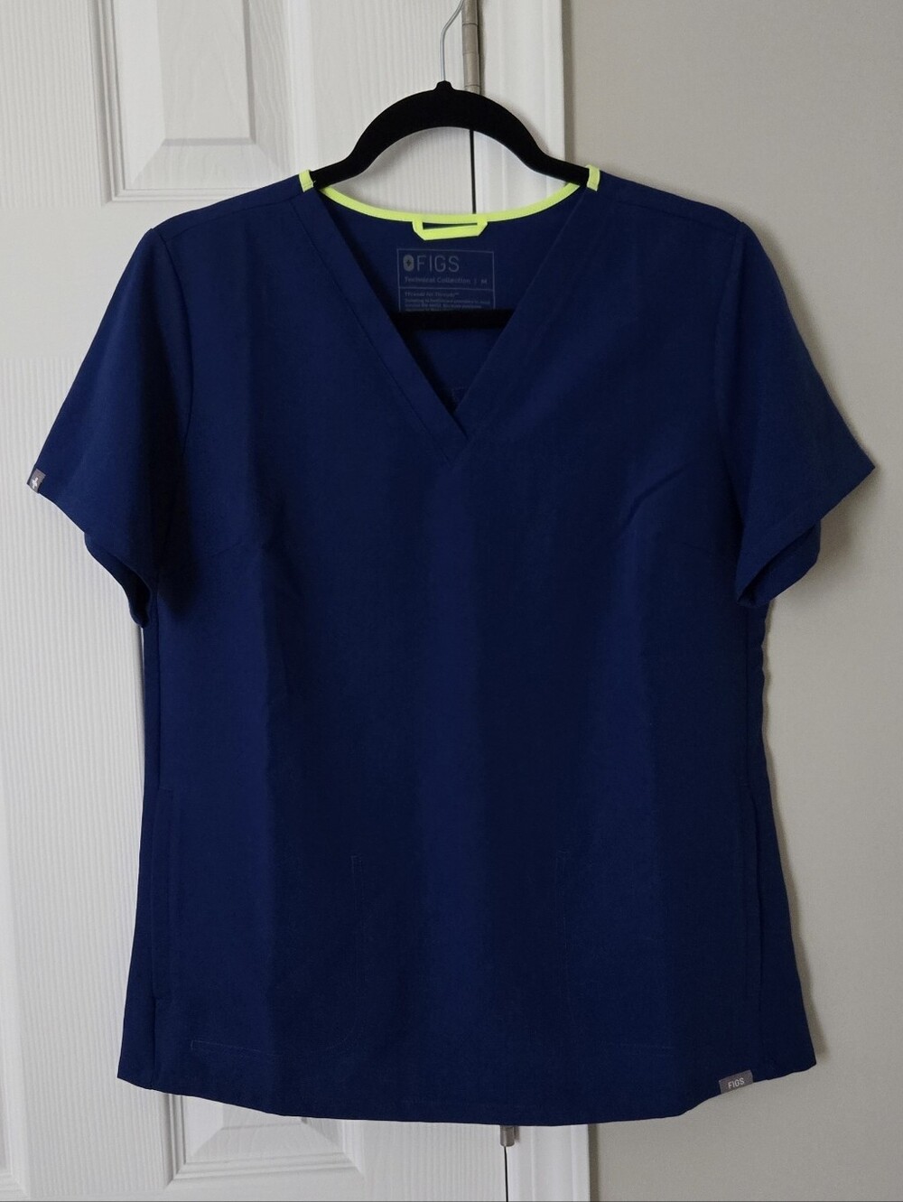 Figs Medium Short Sleeve Blue Auburn Tailored V-Neck Scrub Top New